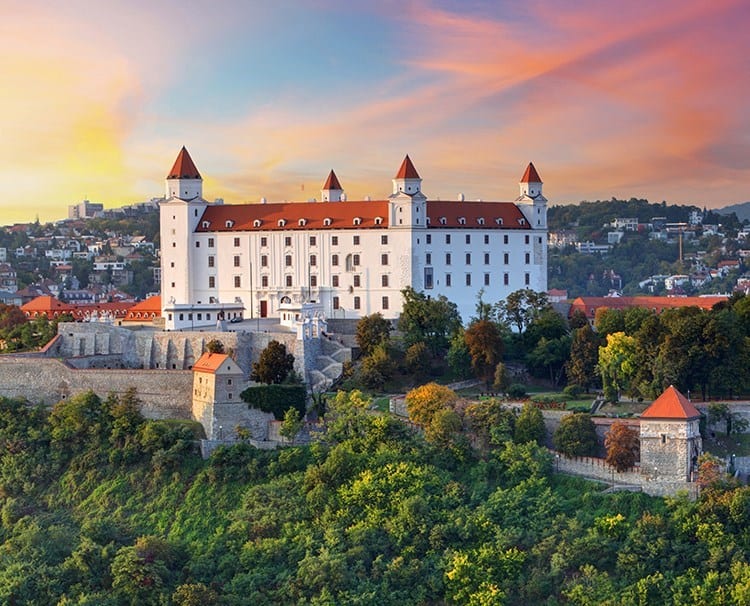 https://www.amawaterways.com/Assets/Desktop/Cruises/melodiesofthedanube_Bratislava_ss157235420_Bratislavacastle_dailyprogram.jpg