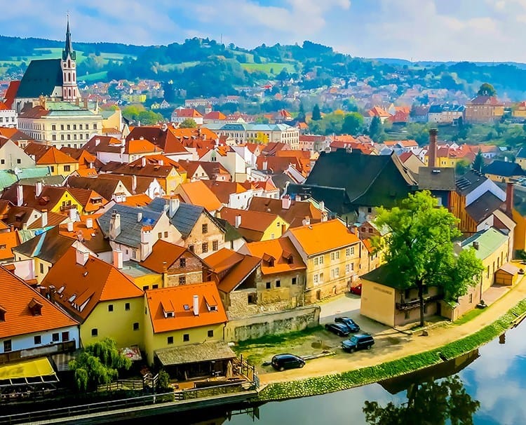 https://www.amawaterways.com/Assets/Desktop/Cruises/melodiesofthedanube_CZECHREPUBLIC_CeskyKrumlov_iStock_76778585_dailyprogram.jpg